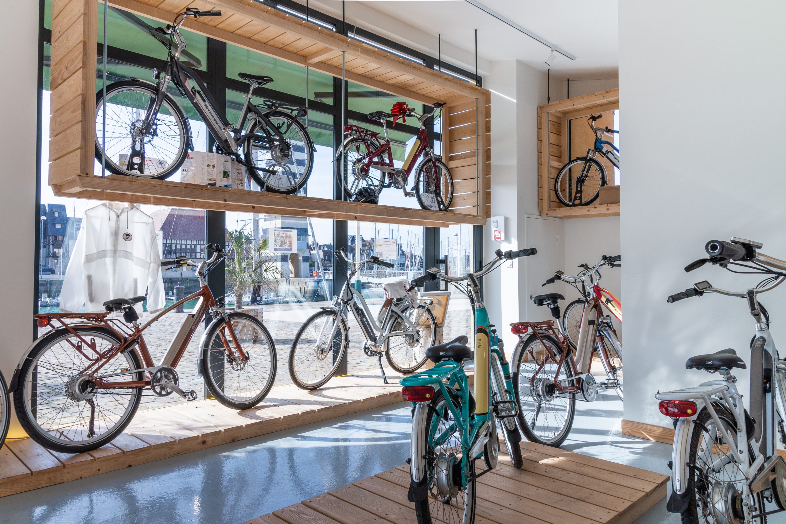 photo - magasin - Location & vente de vélos électriques - Jean Connaît un Rayon